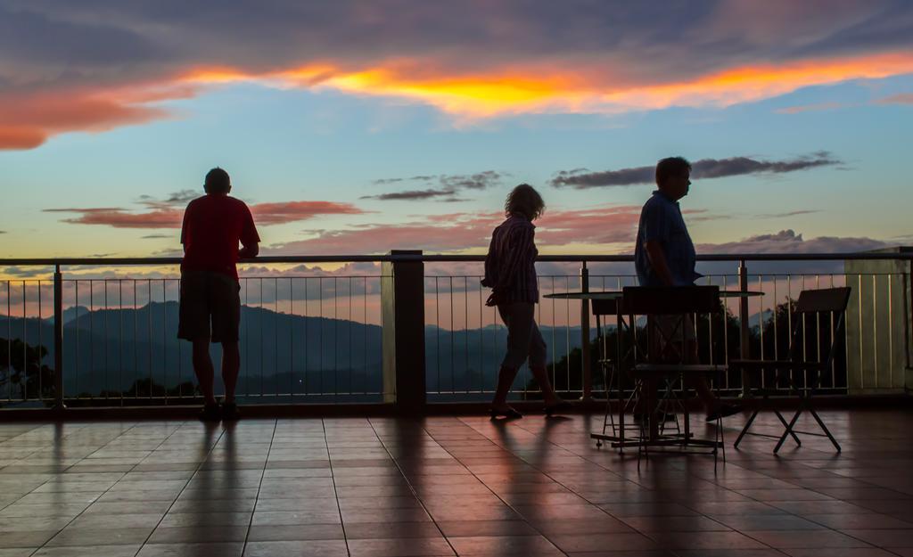 Hotel Topaz Kandy Eksteriør billede